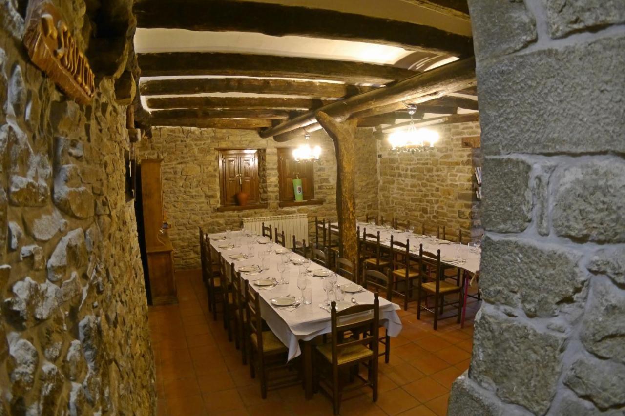 Albergue Restaurante De Artieda Extérieur photo