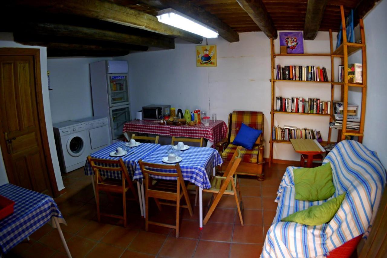 Albergue Restaurante De Artieda Extérieur photo